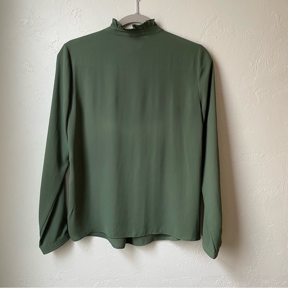 J. Crew Green Ruffle Front Half Button Blouse Size 0 - Picture 6 of 6